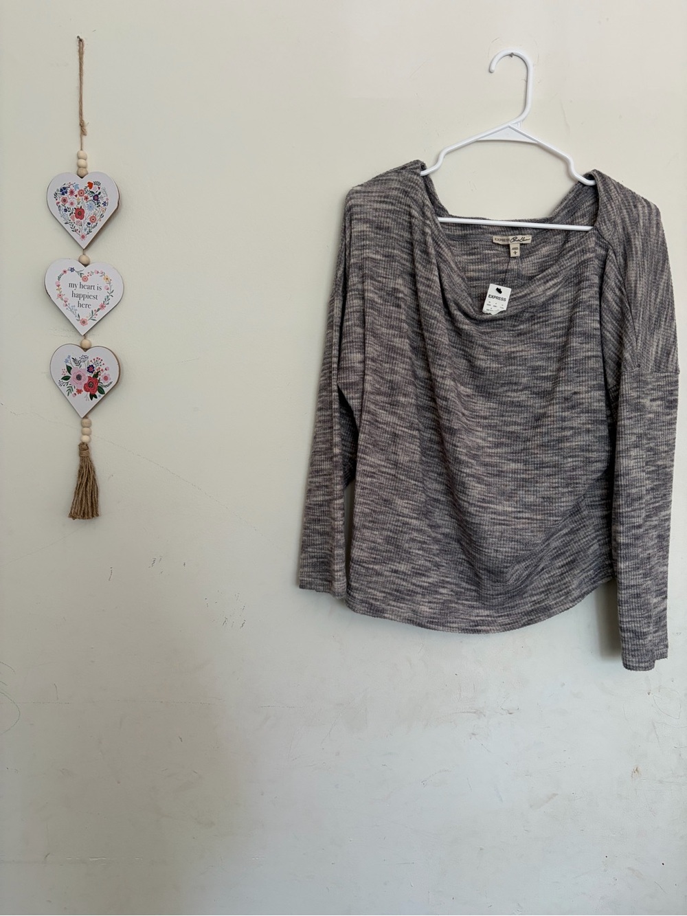 NWT Express One Eleven Gray White Waffle Long Sleeved Short Swoop Off Shoulder L